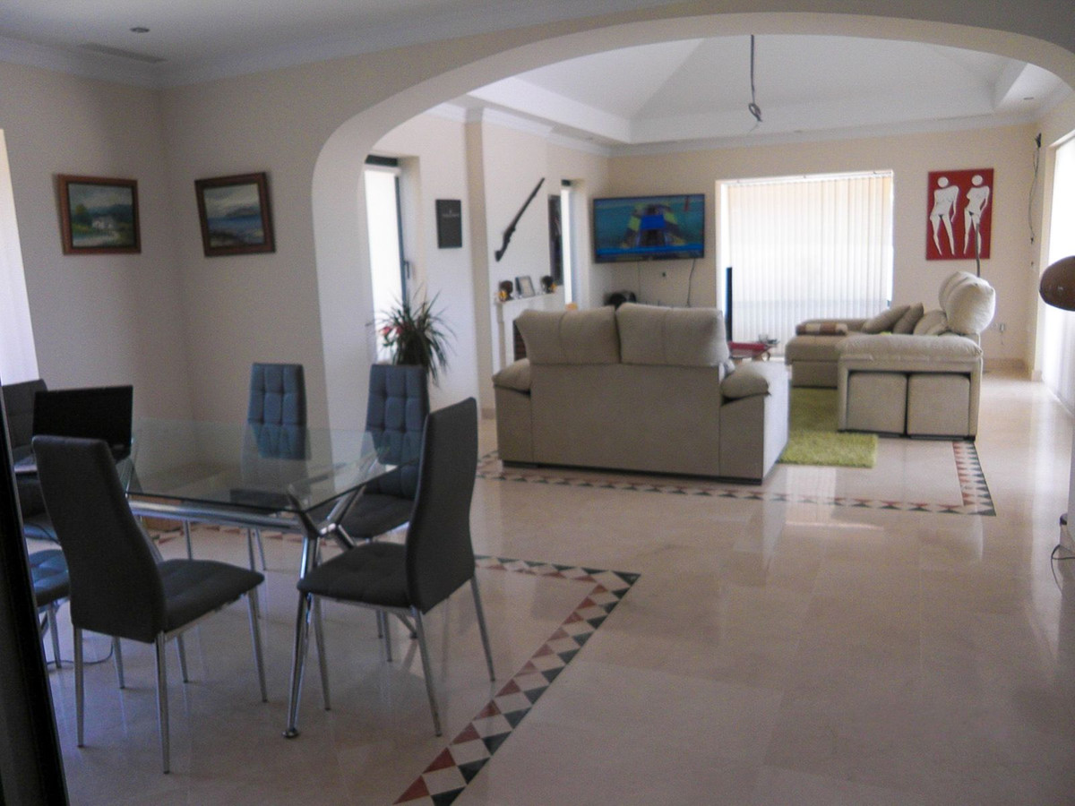 4 Bedroom Villa in Arcos de la Frontera - Photo 4