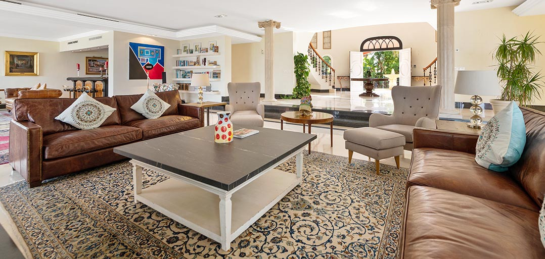 8 Bedroom Villa in Estepona - Photo 20