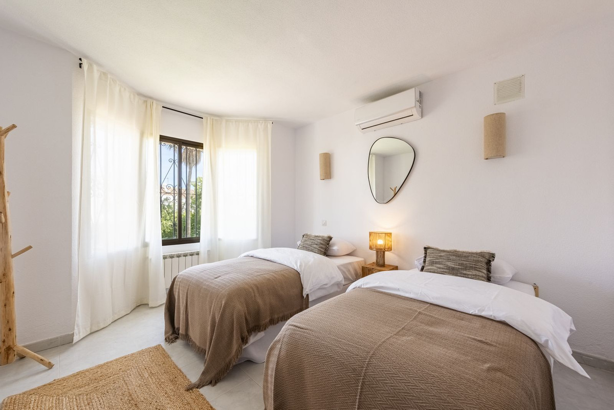 3 Bedroom Villa in Estepona - Photo 15