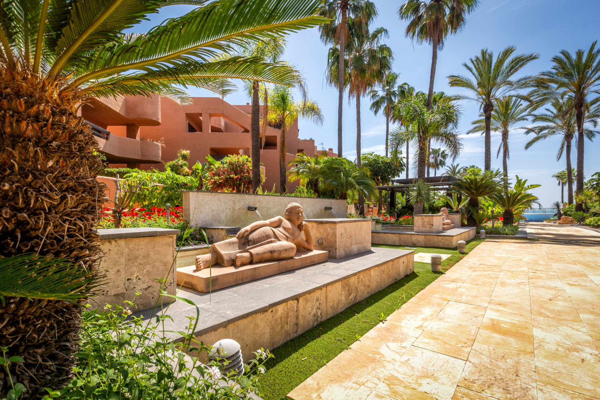 3 Bedroom Apartment in Estepona - Photo 28