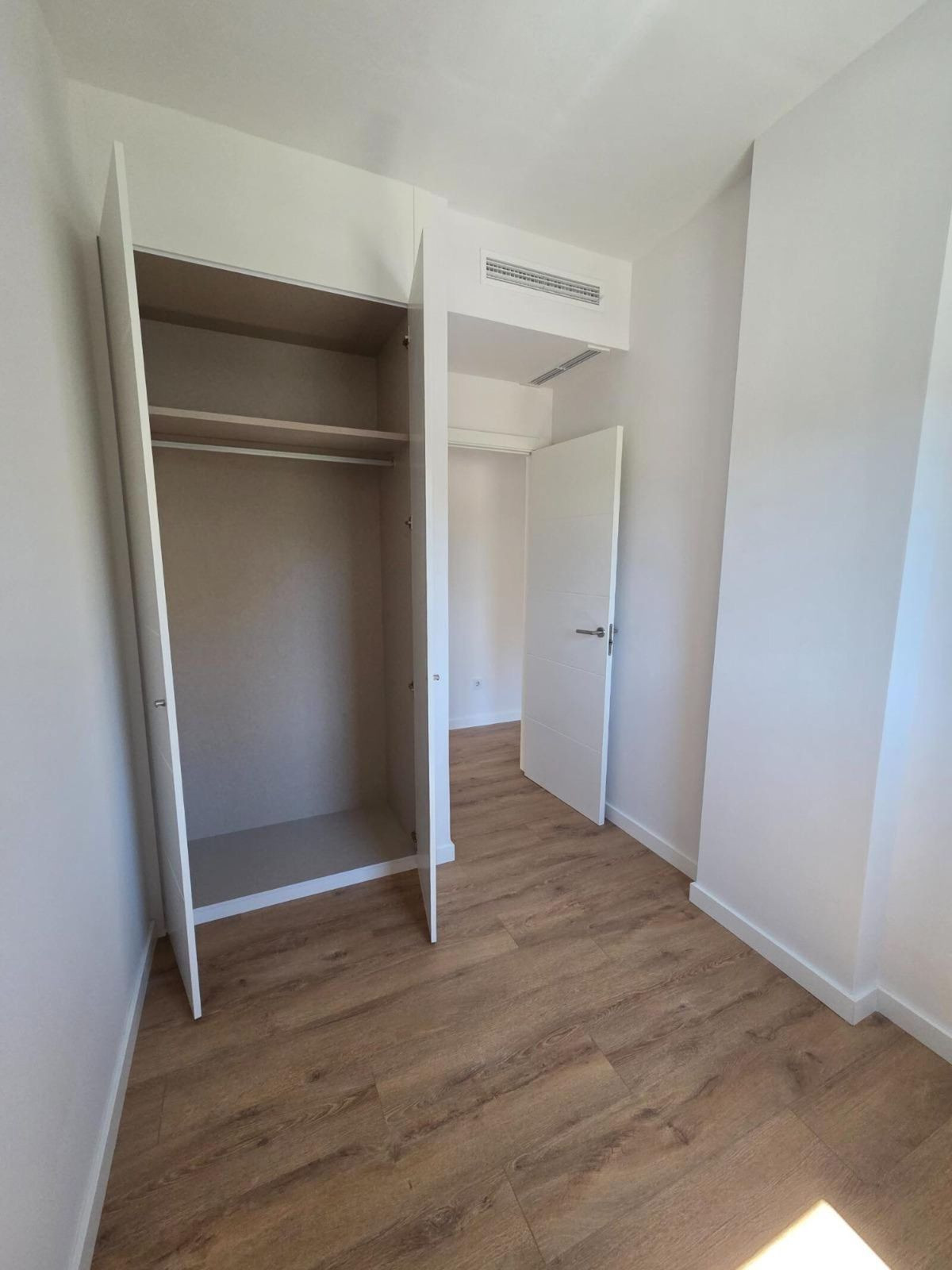 3 Bedroom Apartment in Estepona - Photo 20