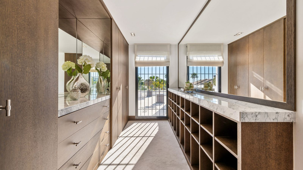 7 Bedroom Villa in Marbella - Photo 15