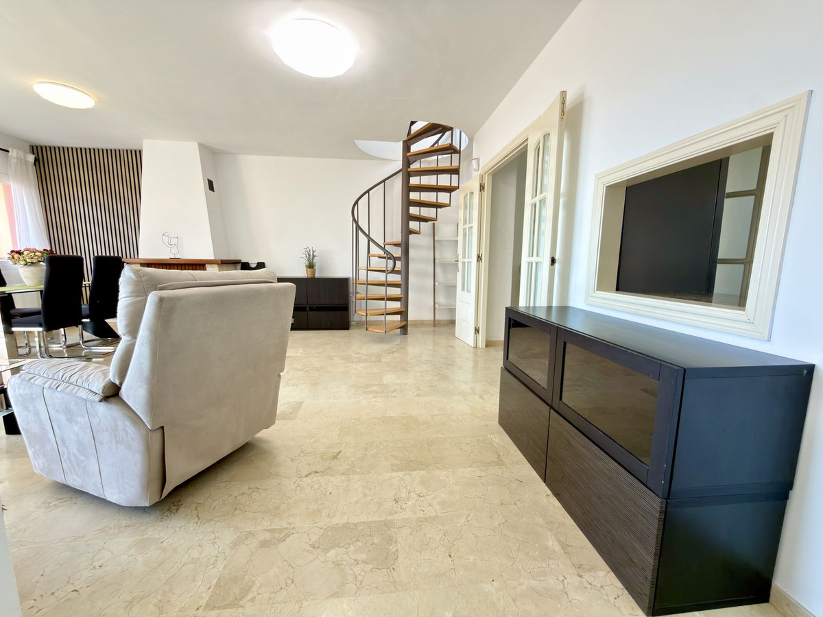 3 Bedroom Penthouse in Mijas - Photo 11