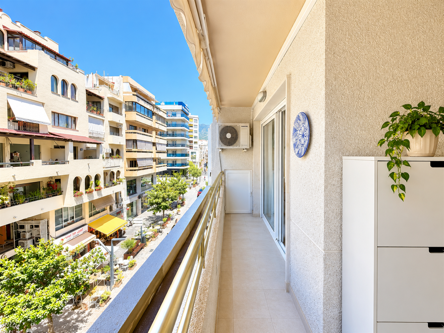 1 Bedroom Apartment in Marbella - Photo 19