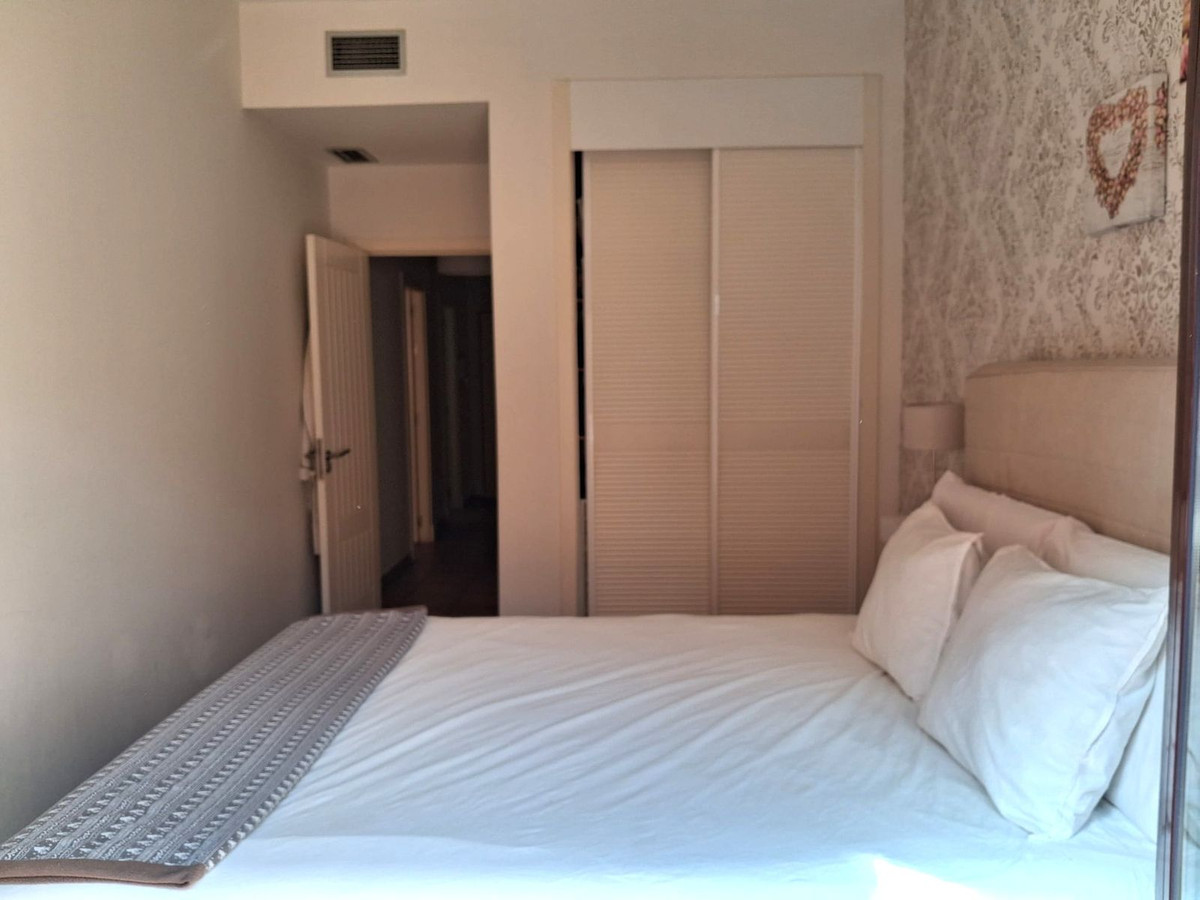 1 Bedroom Apartment in Benahavís - Photo 13