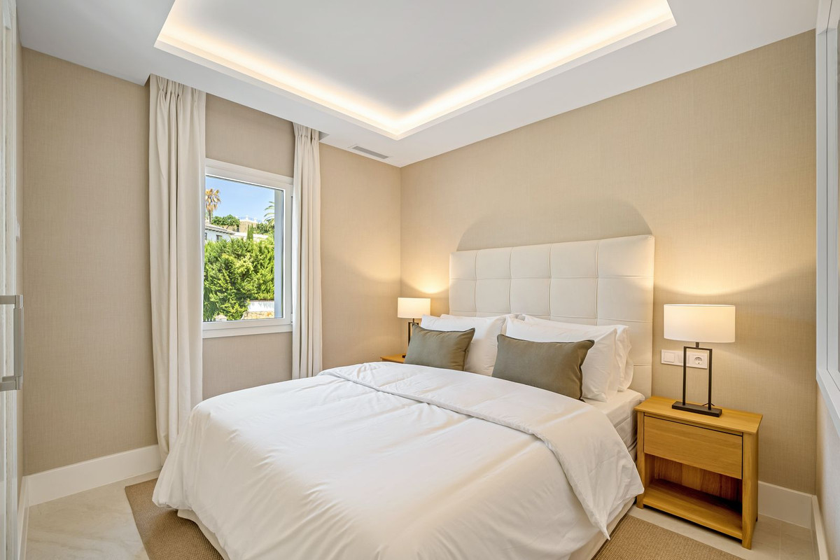 4 Bedroom Townhouse in Benahavís - Фото 33