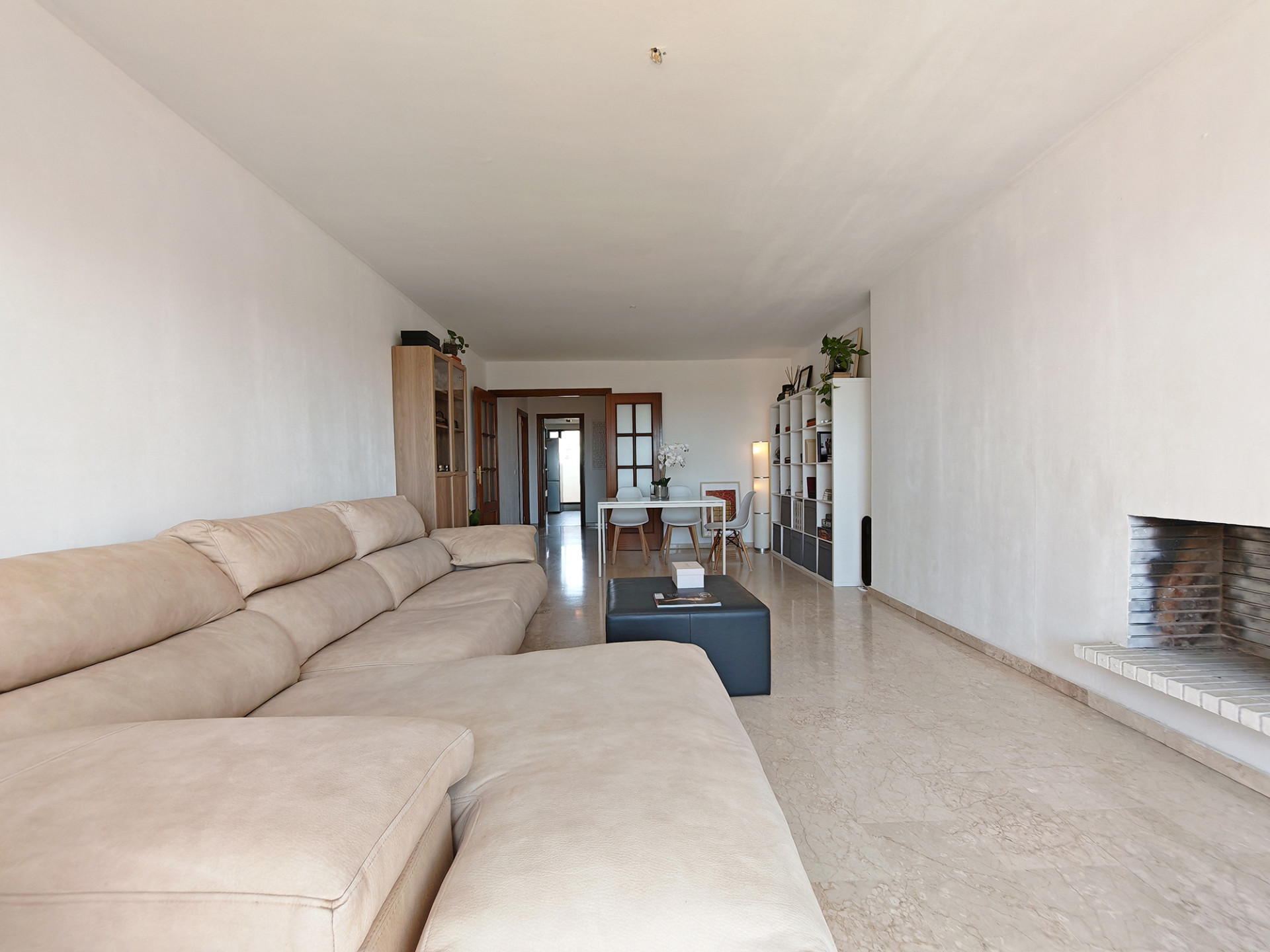 3 Bedroom Penthouse in Estepona - Photo 10