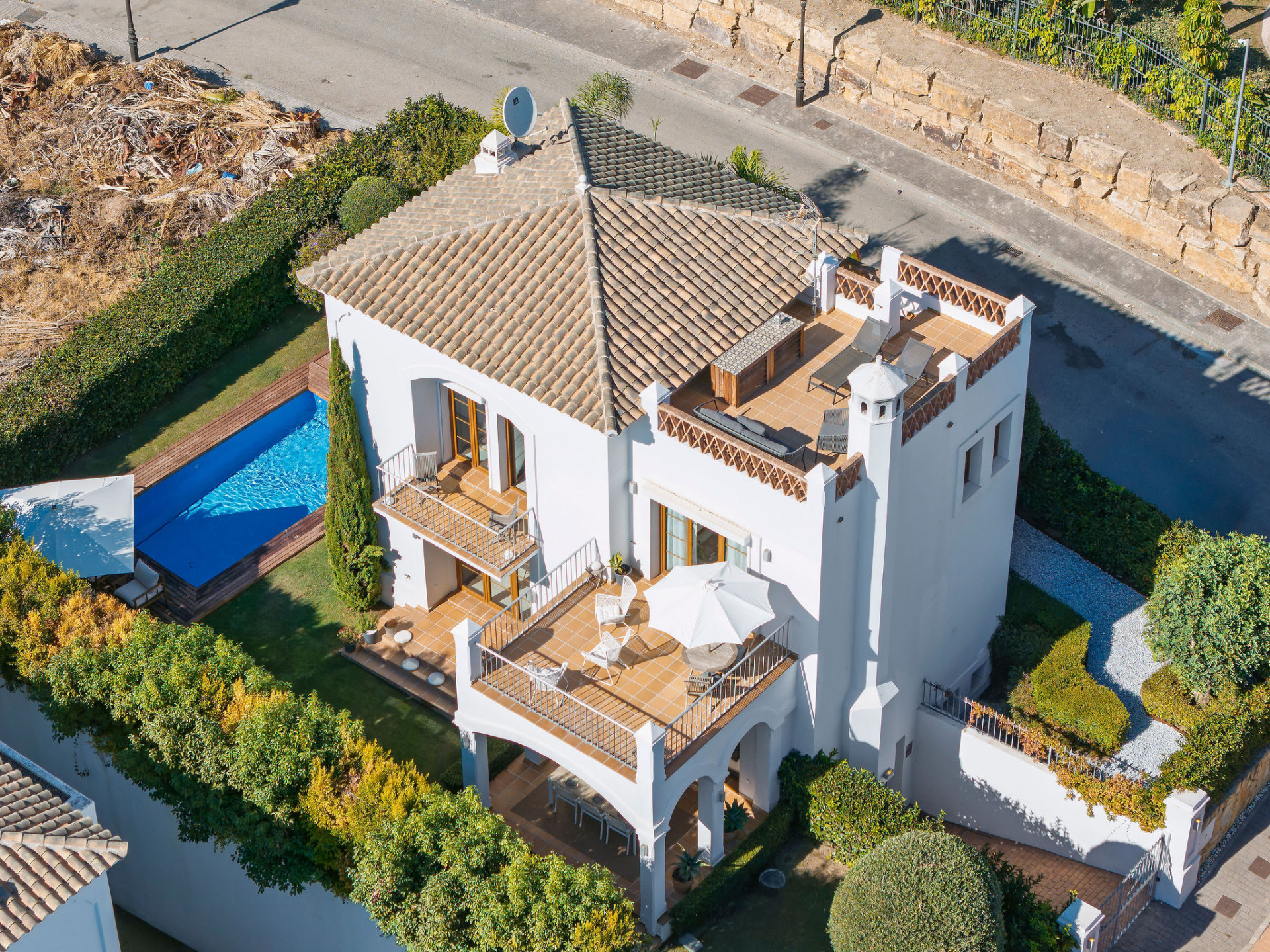 4 Bedroom Villa in Estepona - Photo 27