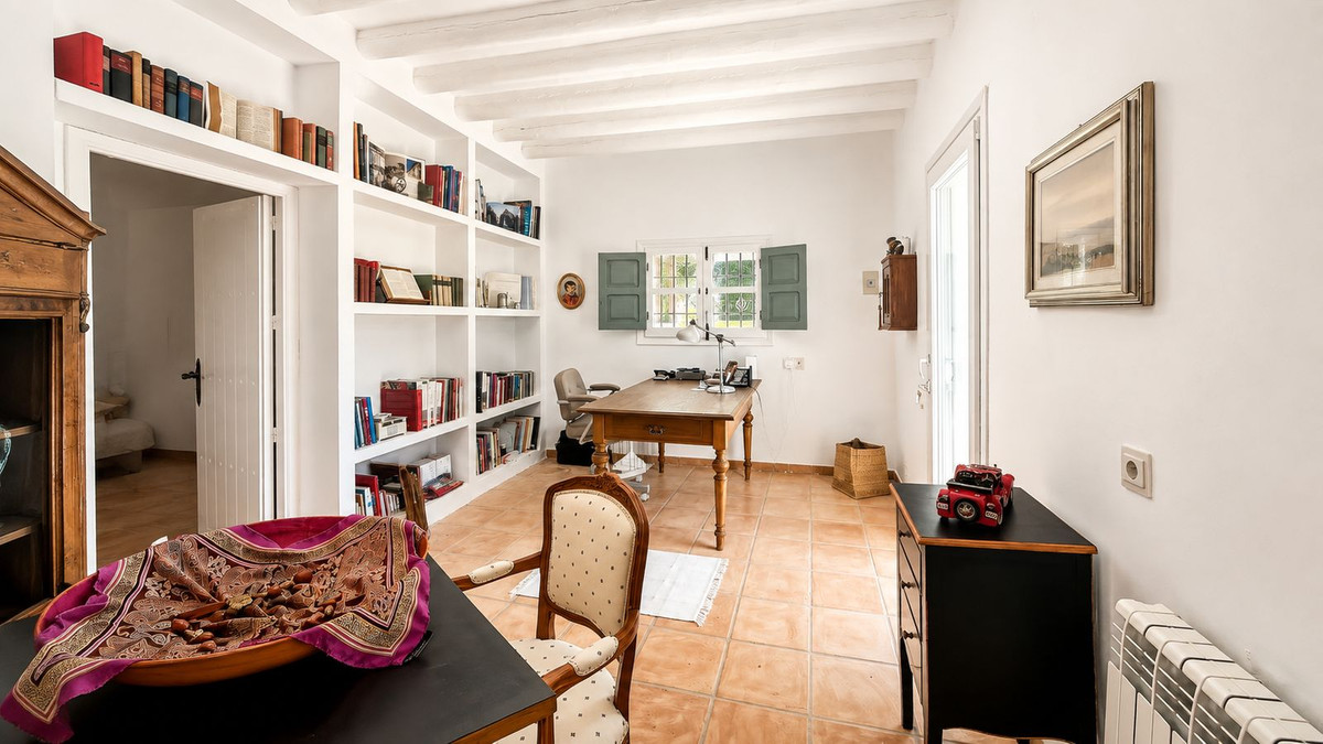 5 Bedroom Country house in Villanueva del Rosario - Photo 16