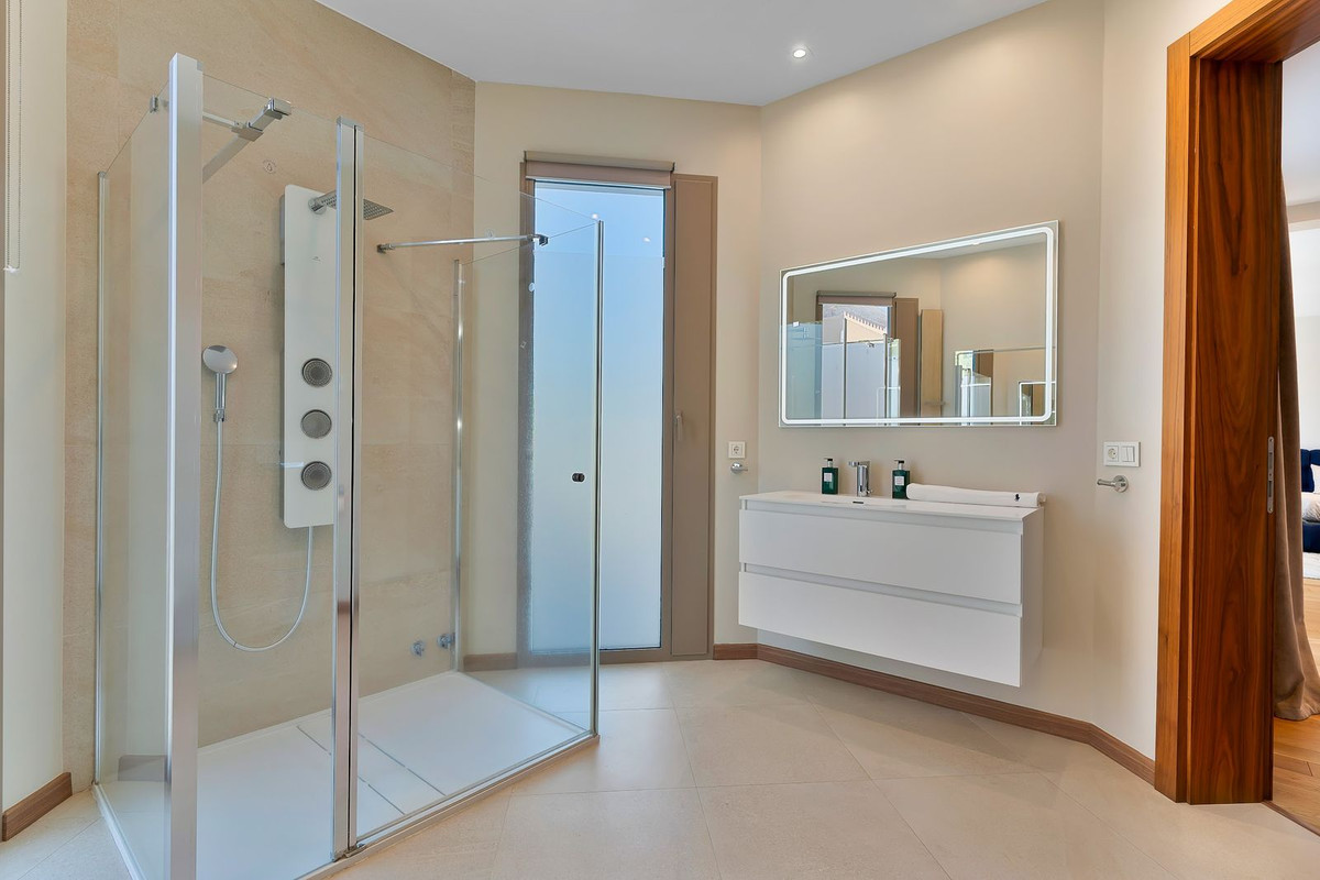 6 Bedroom Villa in San Pedro de Alcántara - Foto 14