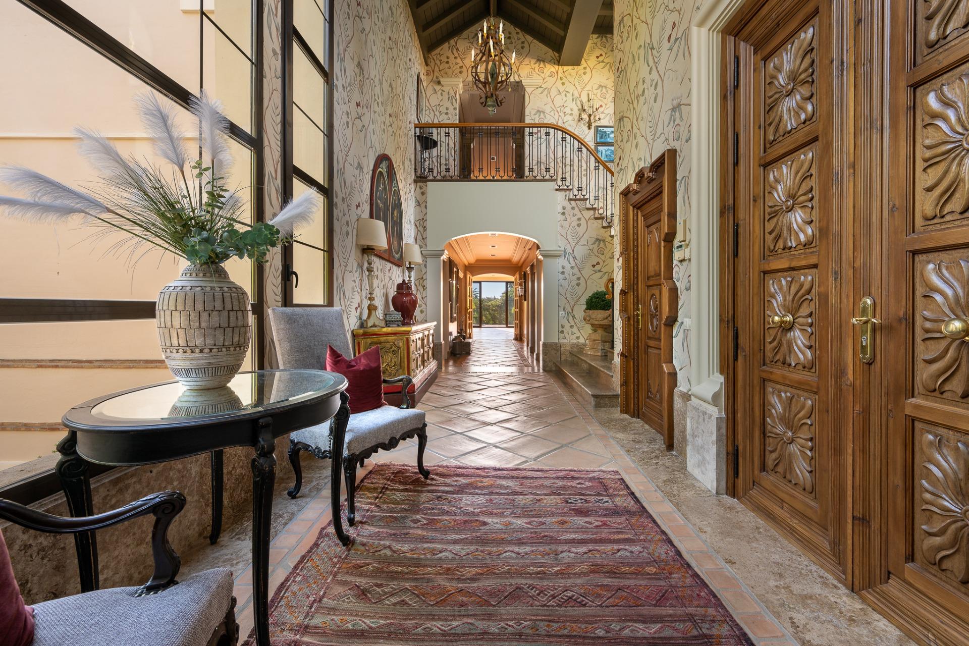 8 Bedroom Villa in San Pedro de Alcántara - Photo 13
