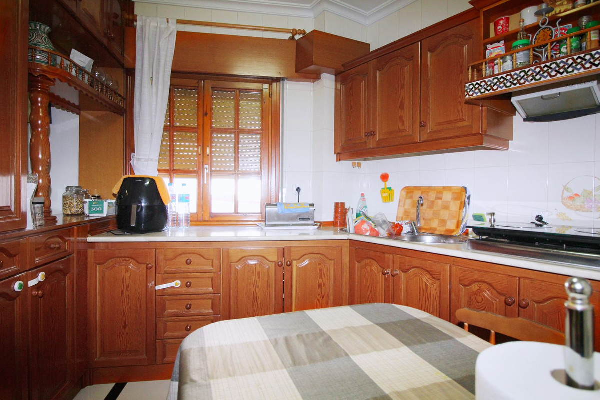 4 Bedroom Townhouse in Coín - Foto 11