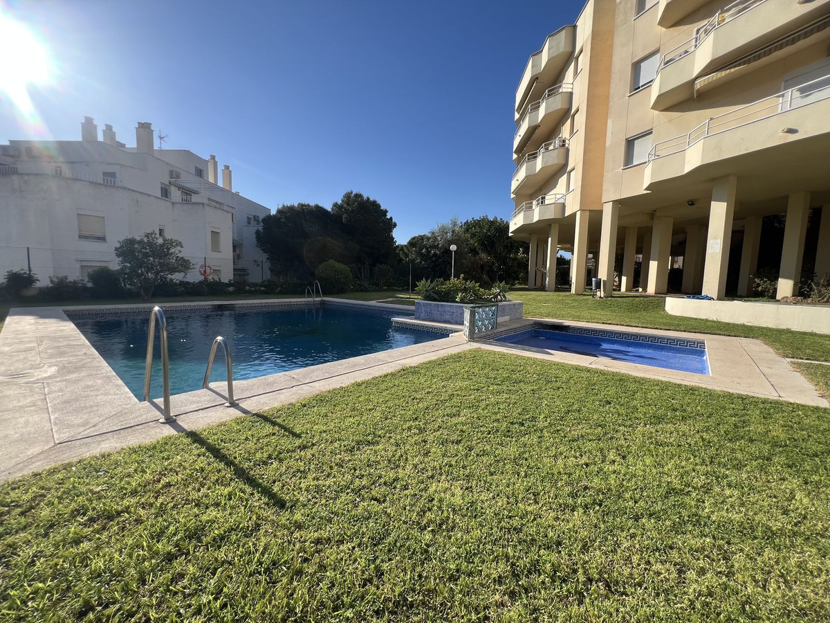 3 Bedroom Apartment in Torremolinos - Photo 21