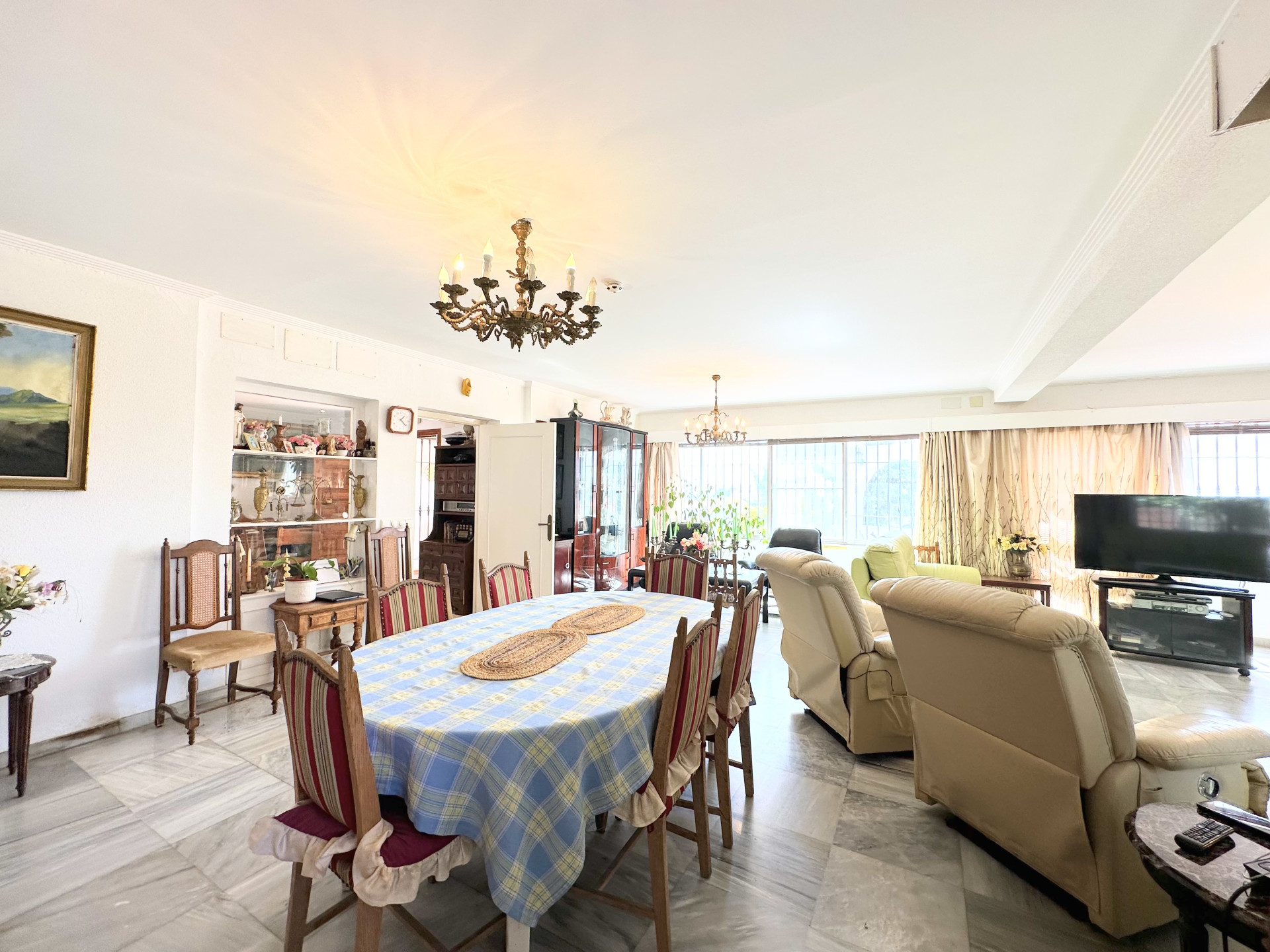 3 Bedroom Villa in Fuengirola - Photo 3