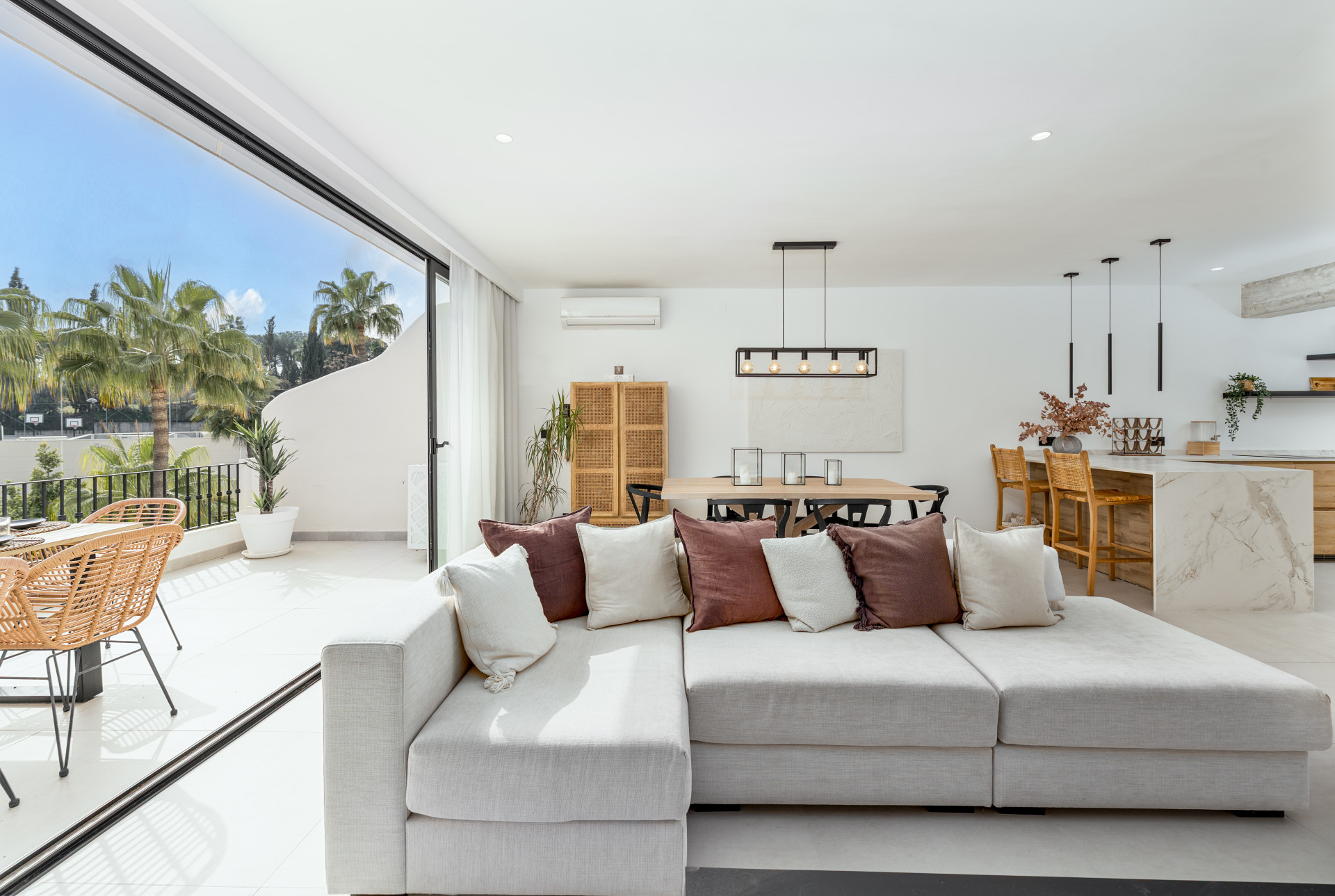 3 Bedroom Townhouse in Marbella - Photo 3