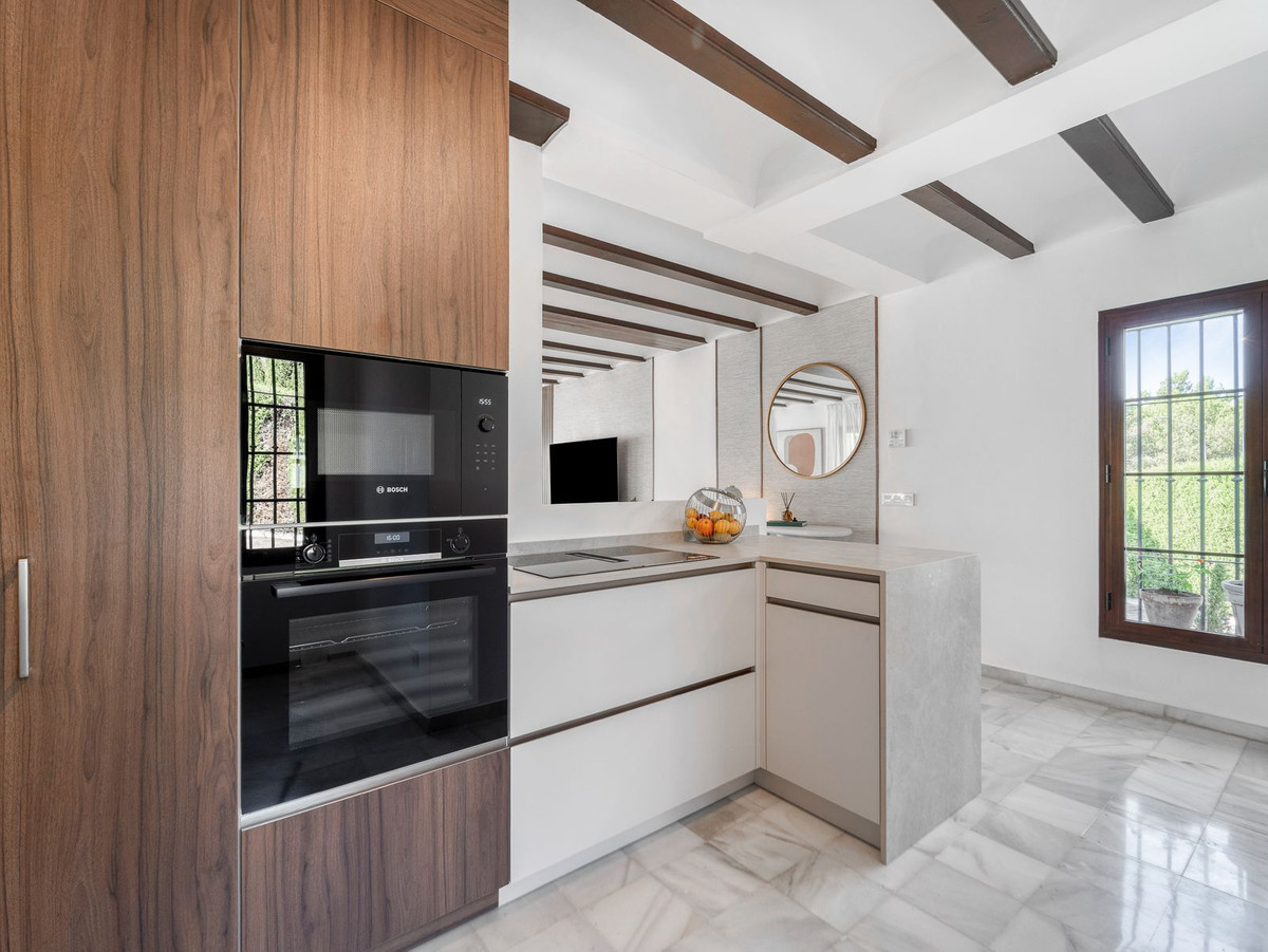 3 Bedroom Villa in Marbella - Photo 9