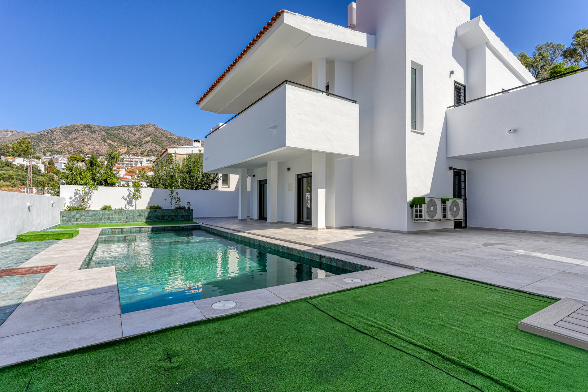 5 Bedroom Villa in Mijas - Photo 2
