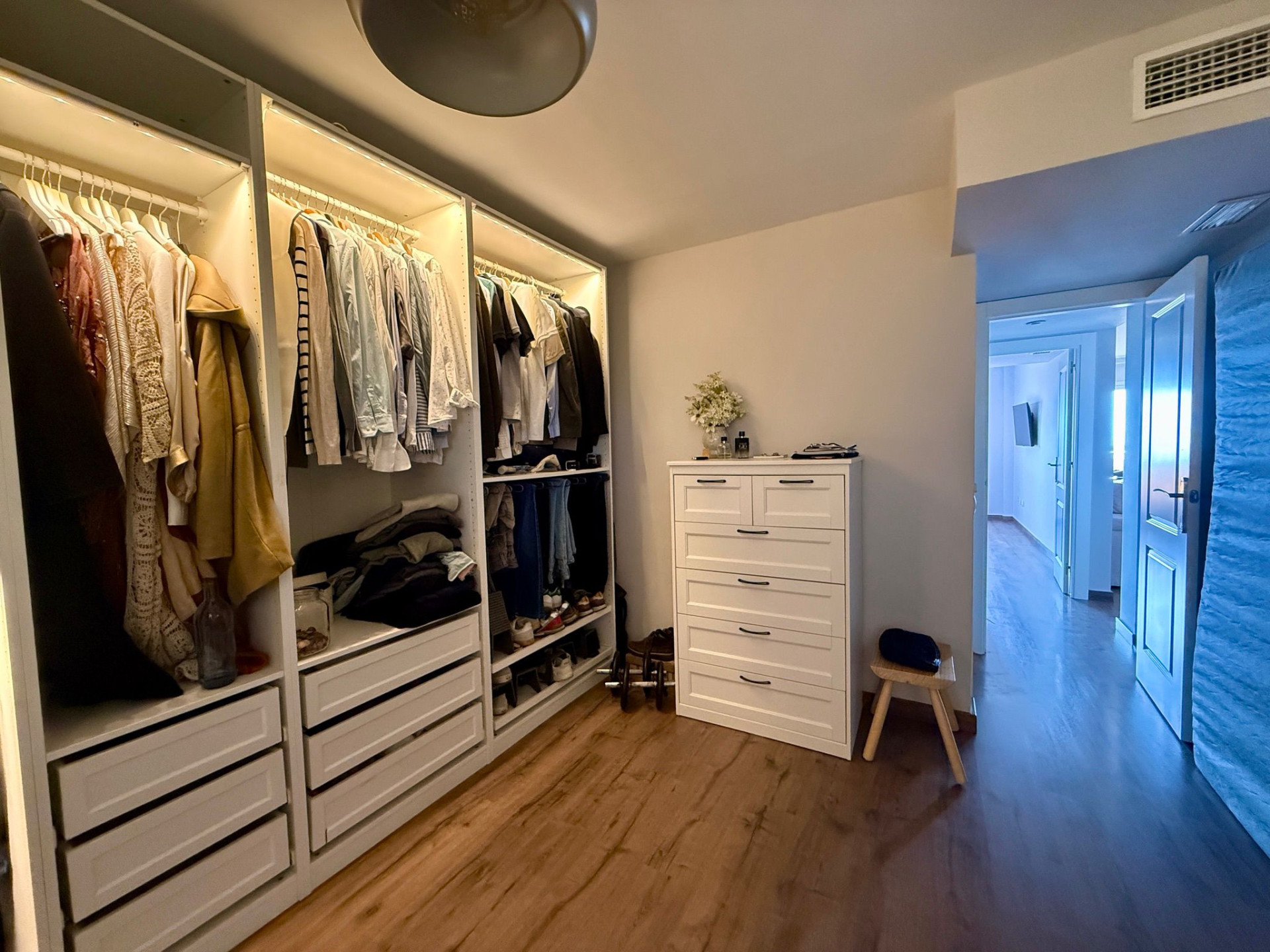 2 Bedroom Apartment in Mijas - Photo 18