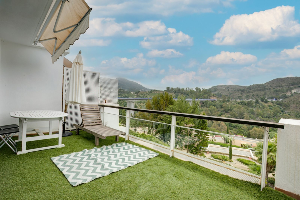 2 Bedroom Apartment in Benahavís - Foto 4