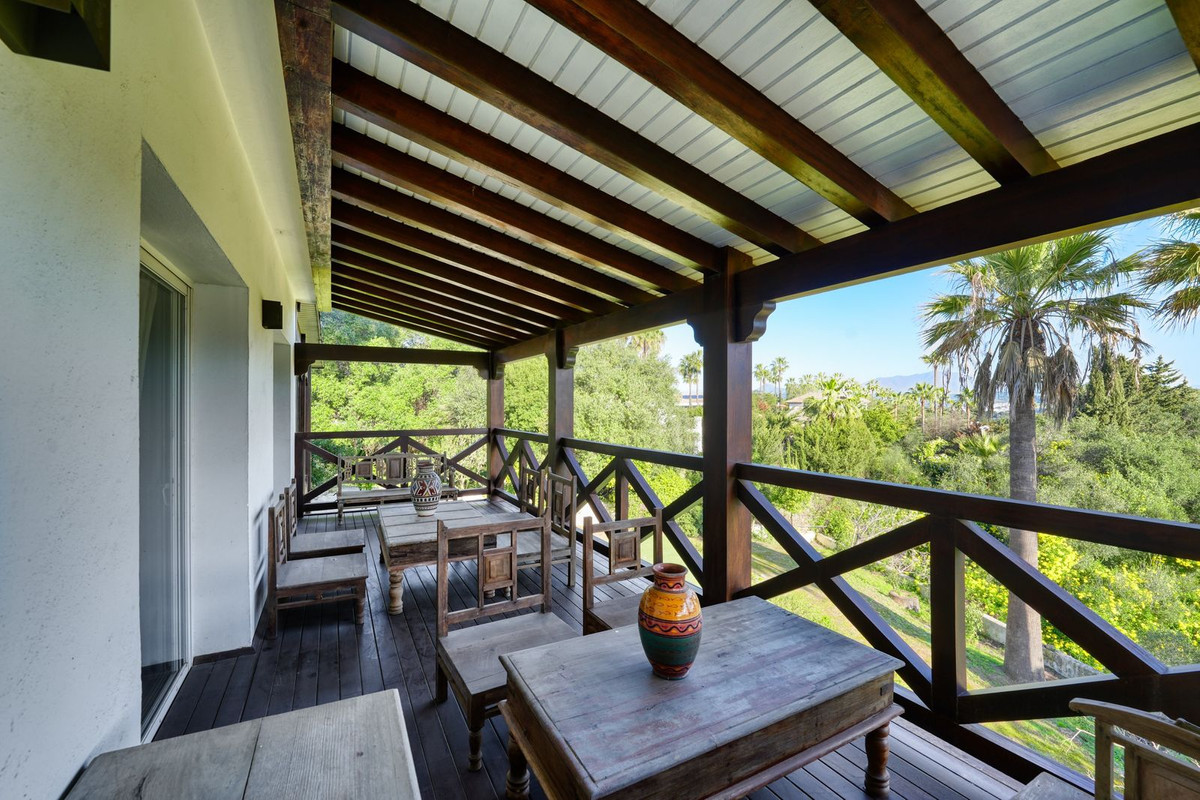 5 Bedroom Villa in Sotogrande - Photo 6