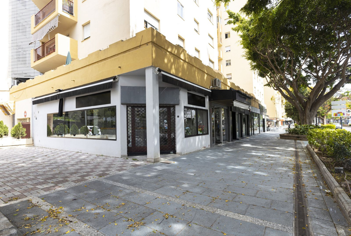 Commercial premises in Malaga, Spain – Photo 2