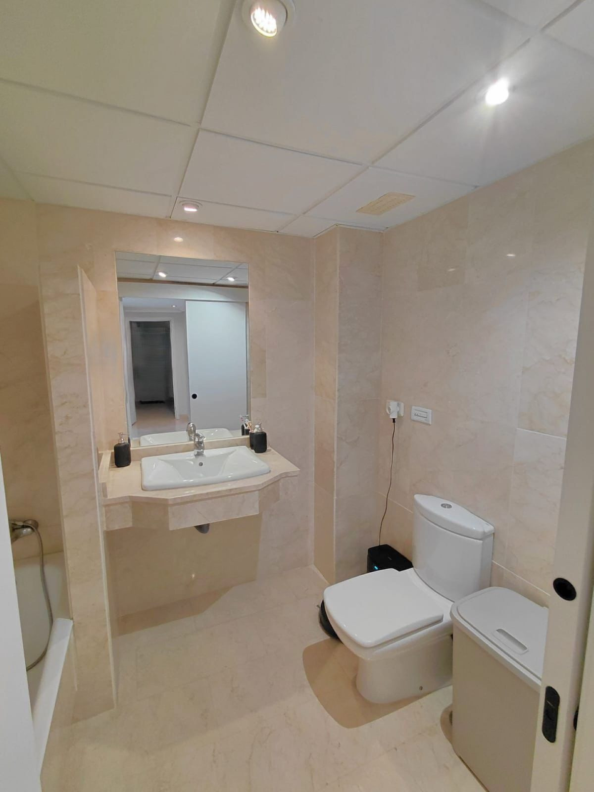 2 Bedroom Apartment in Marbella - Photo 21