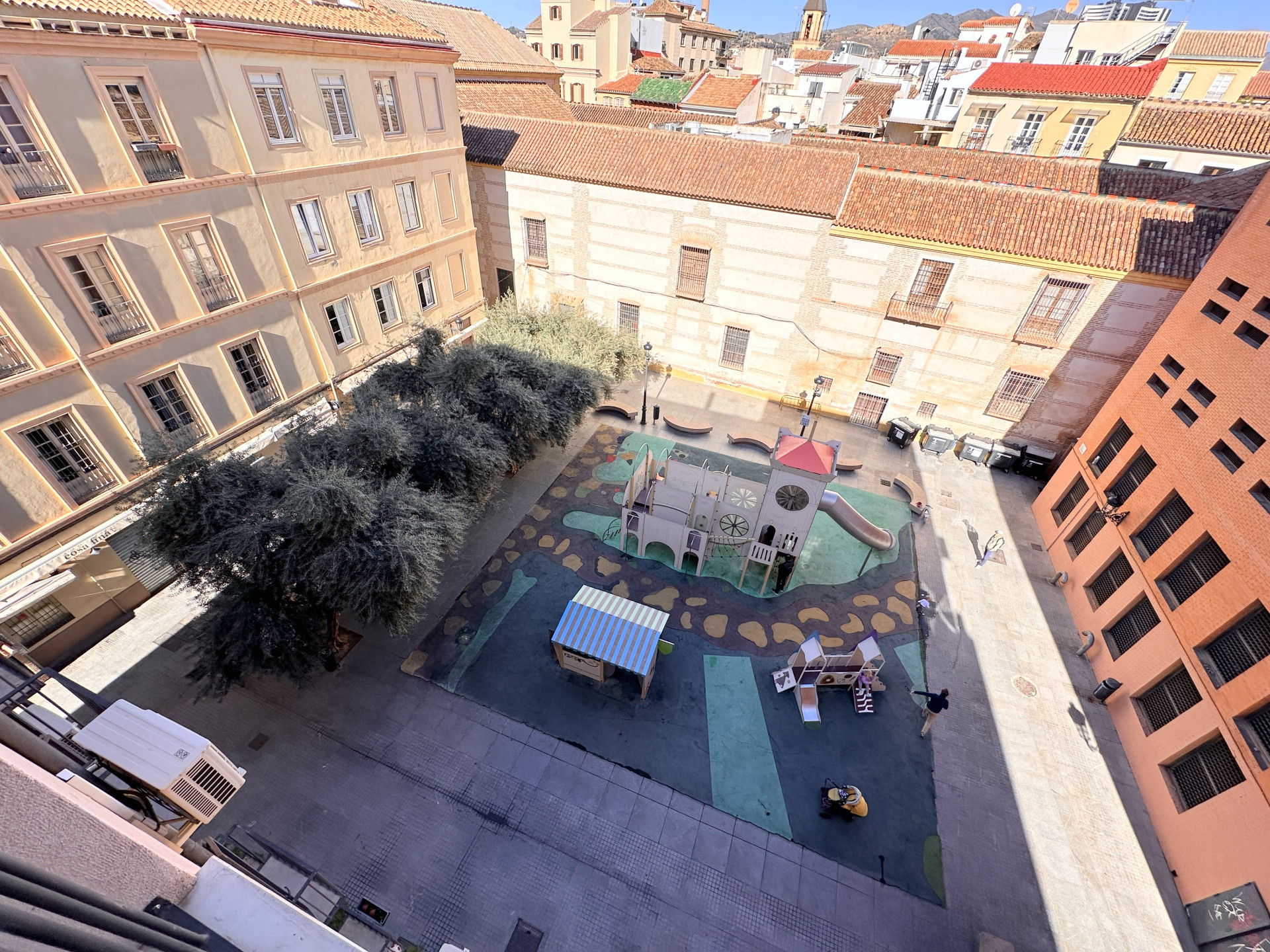 2 Bedroom Apartment in Málaga - Photo 13