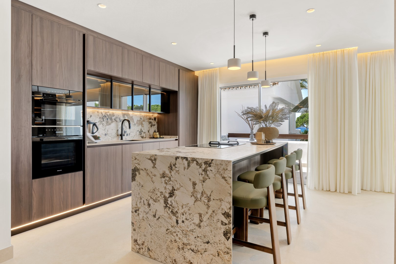 3 Bedroom Apartment in Marbella - Photo 7