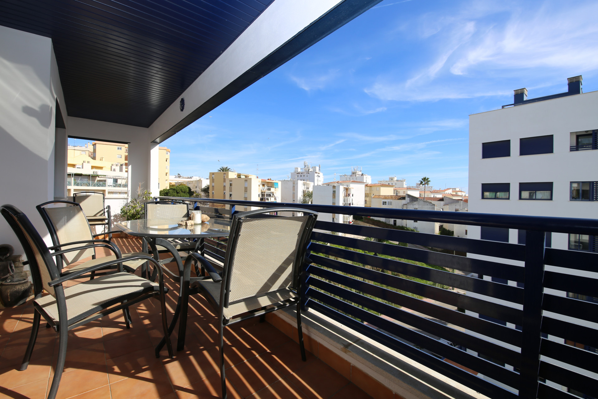 3 Bedroom Apartment in Estepona - Photo 14