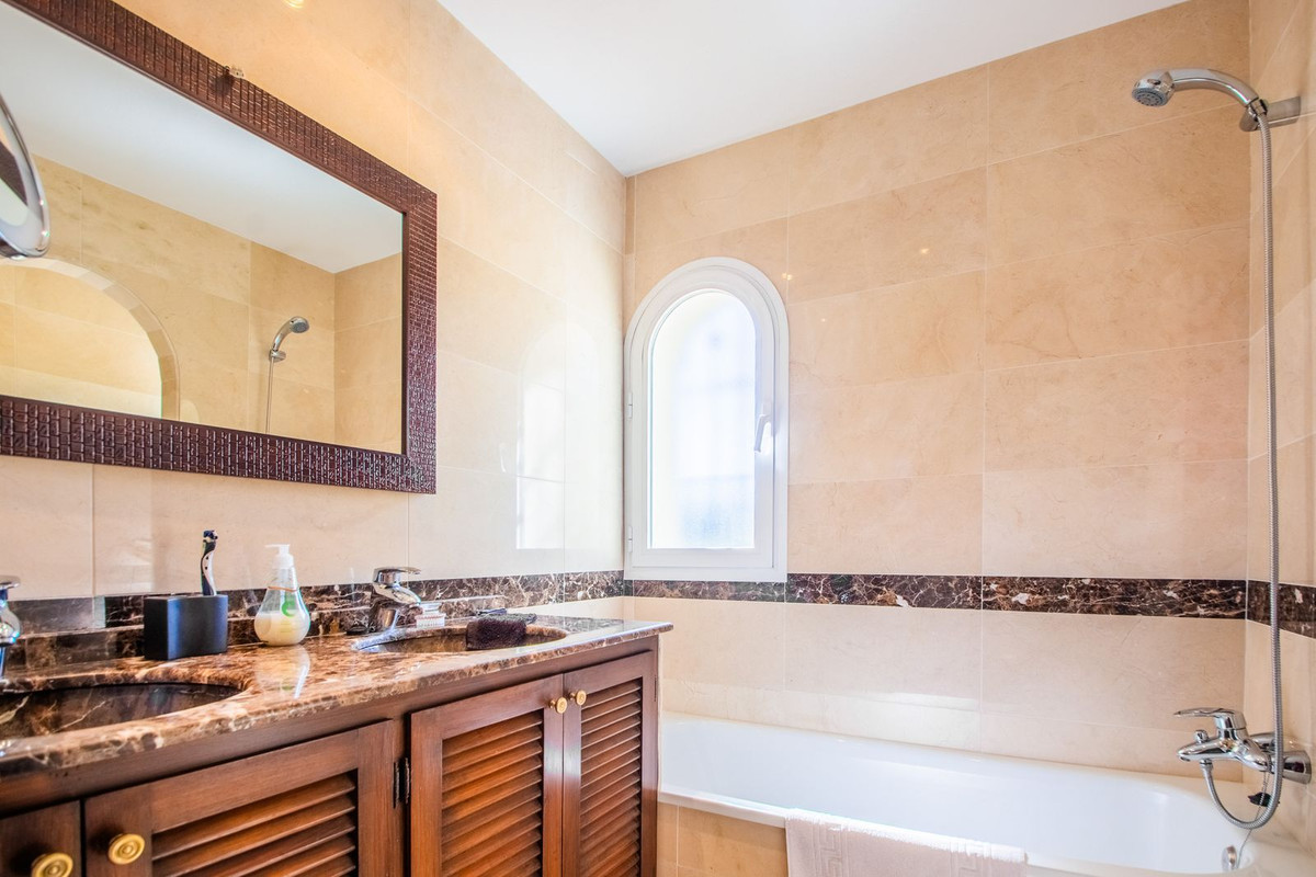 6 Bedroom Villa in Marbella - Foto 46