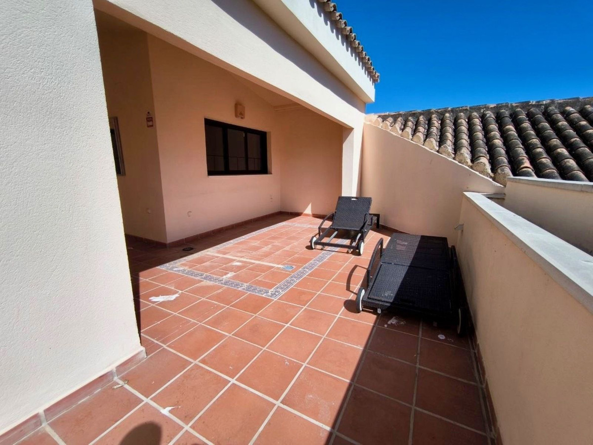 Piso de 3 dormitorios con piscina en Málaga – Foto 29