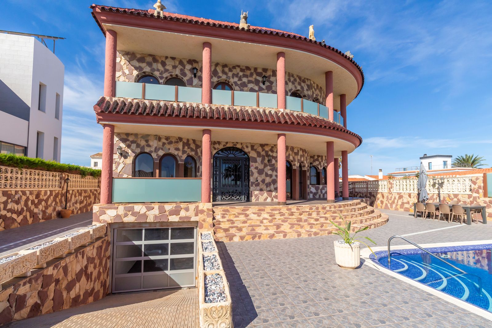 Moradia com 4 quartos com piscina em Alicante, Espanha – Foto 1