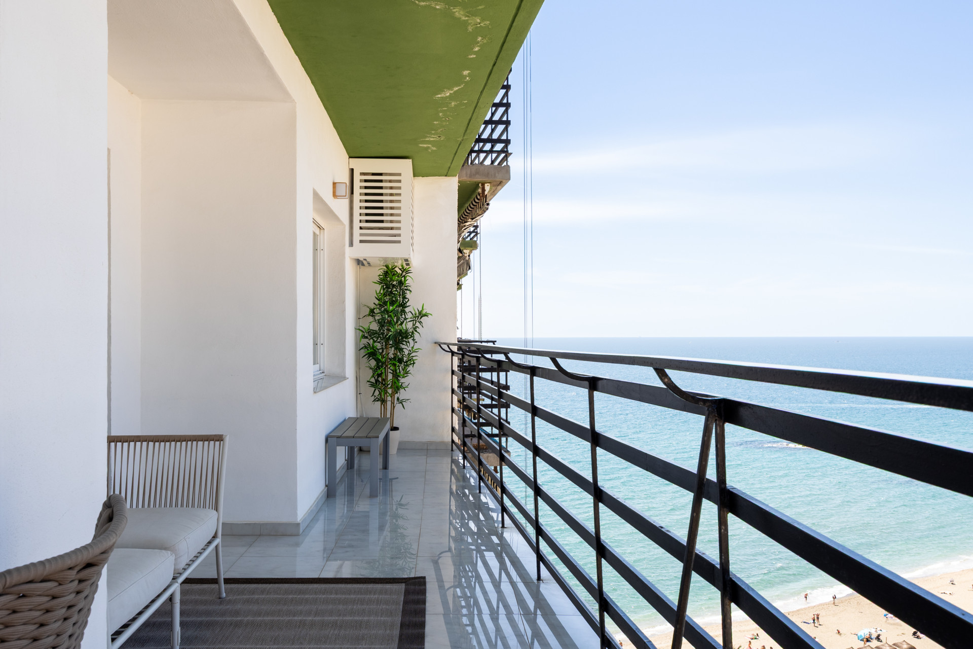 1 Bedroom Apartment in Marbella - Photo 14