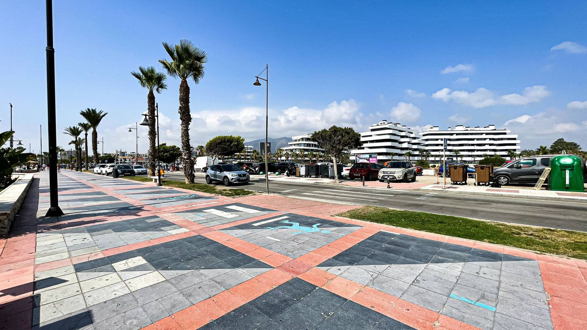 3 Bedroom Apartment in Torremolinos - Photo 23