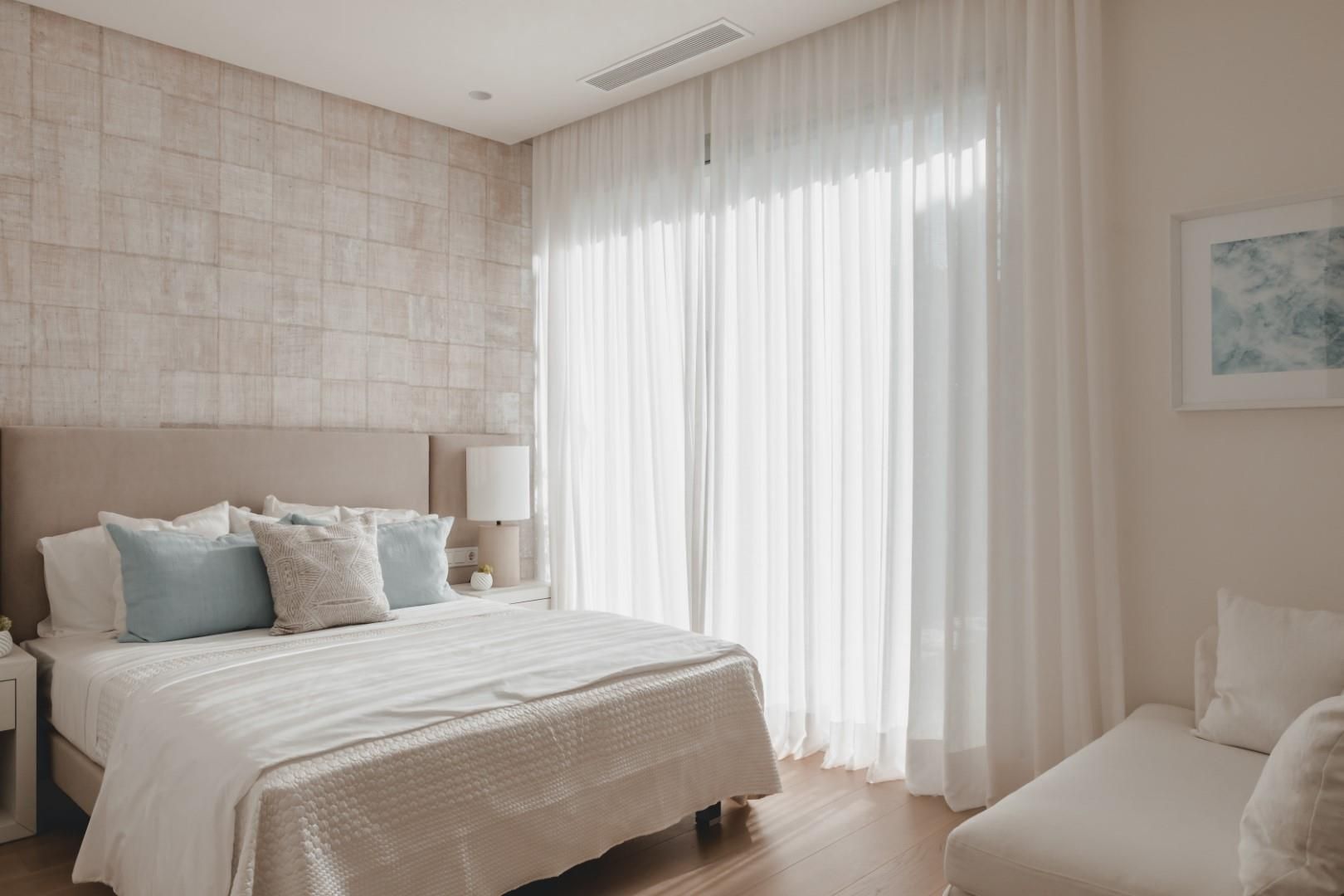 4 Bedroom Apartment in Benahavís - Photo 5
