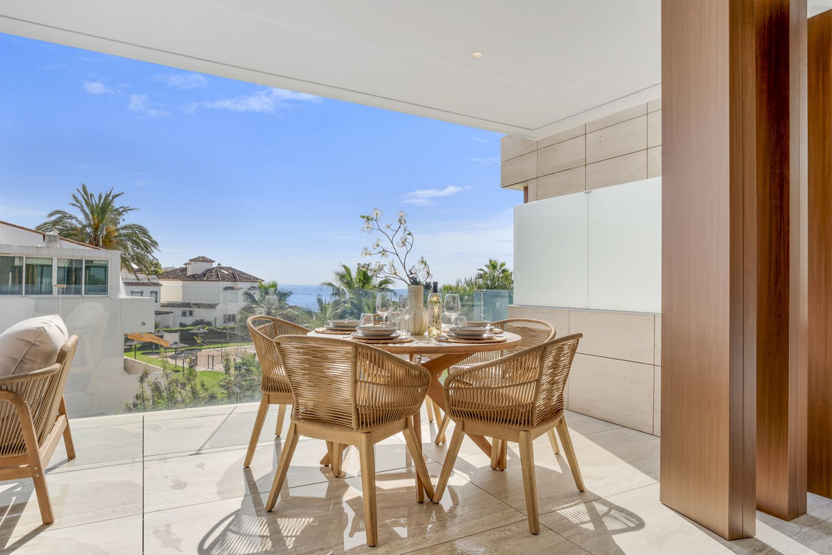 2 Bedroom Apartment in Estepona