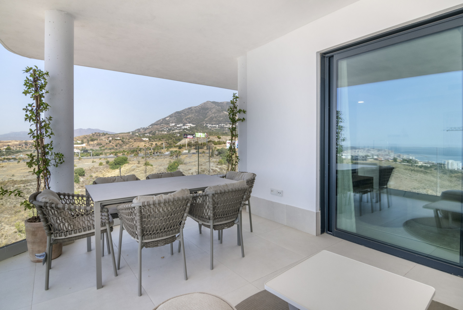 2 Bedroom Apartment in Fuengirola - Photo 17