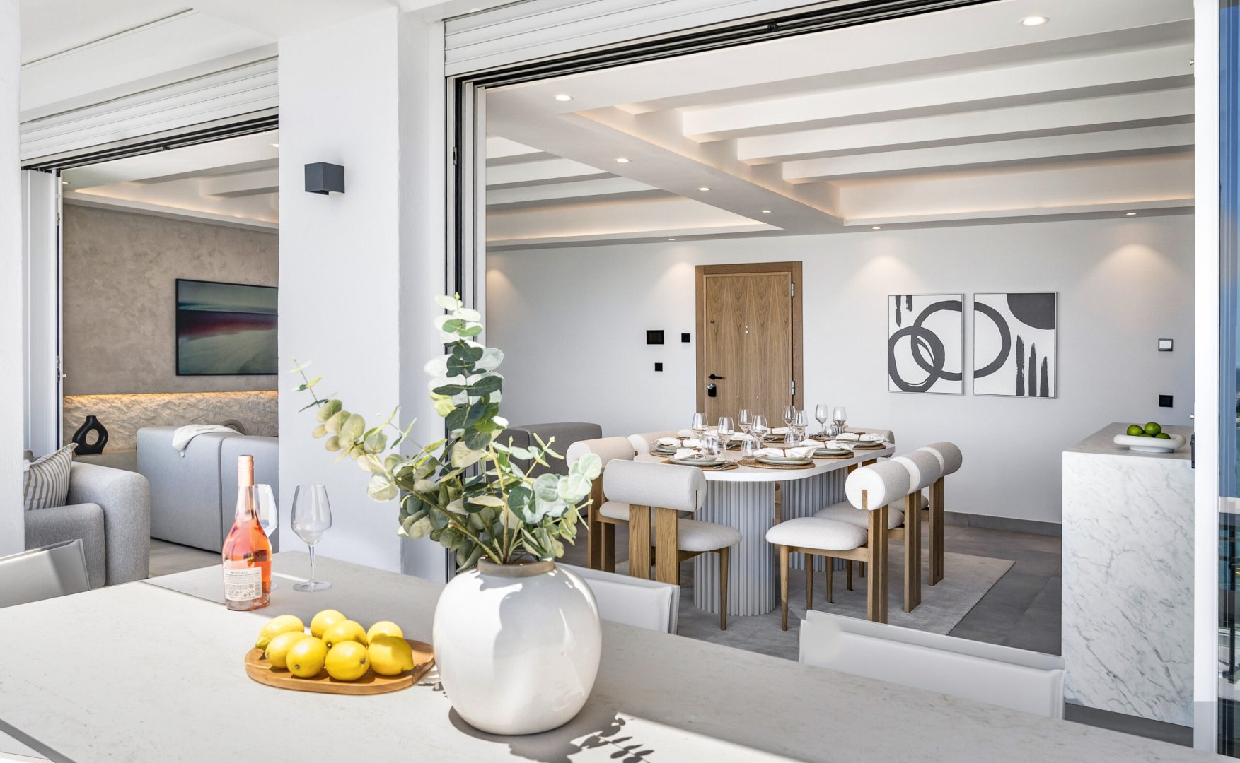 4 Bedroom Apartment in Marbella - Photo 2