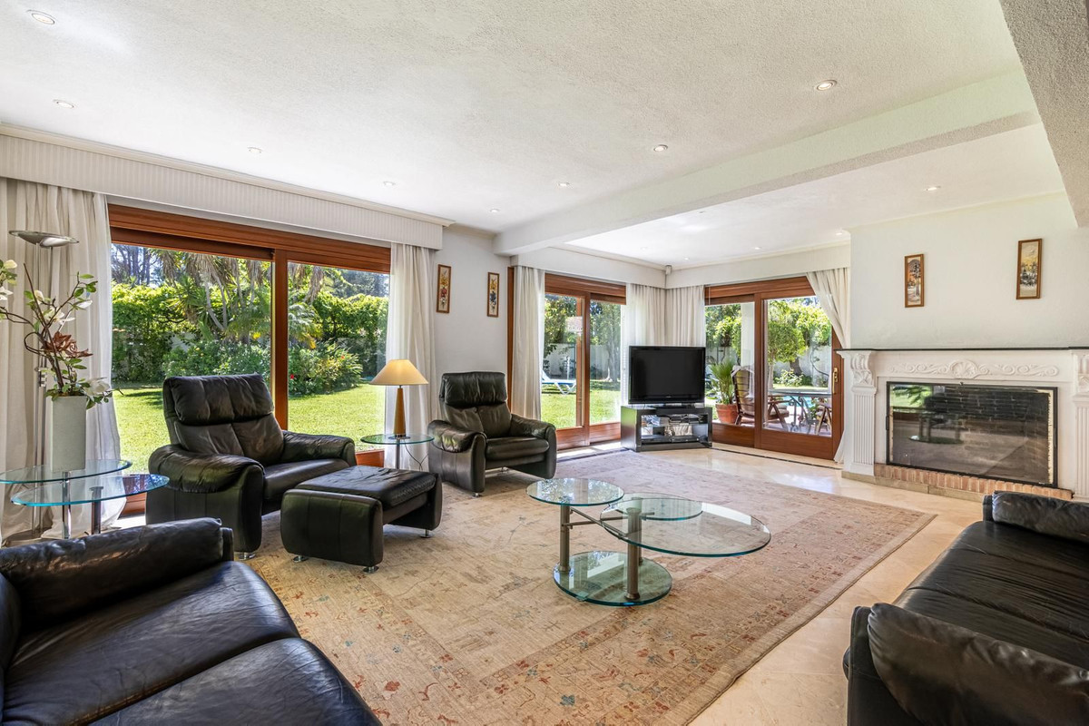 5 Bedroom Villa in Estepona - Foto 6