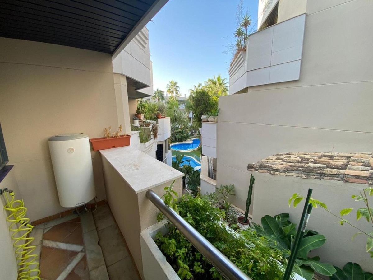 2 Bedroom Apartment in Marbella - Photo 39
