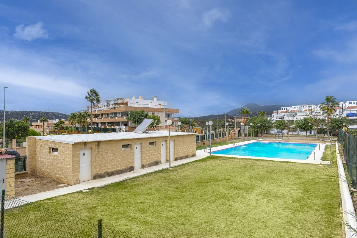 3 Bedroom Apartment in Casares - Photo 32