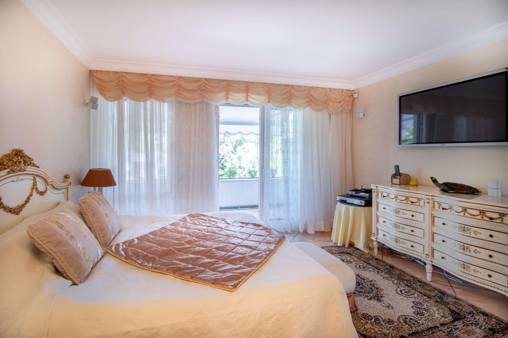 4 Bedroom Apartment in Marbella - Photo 14