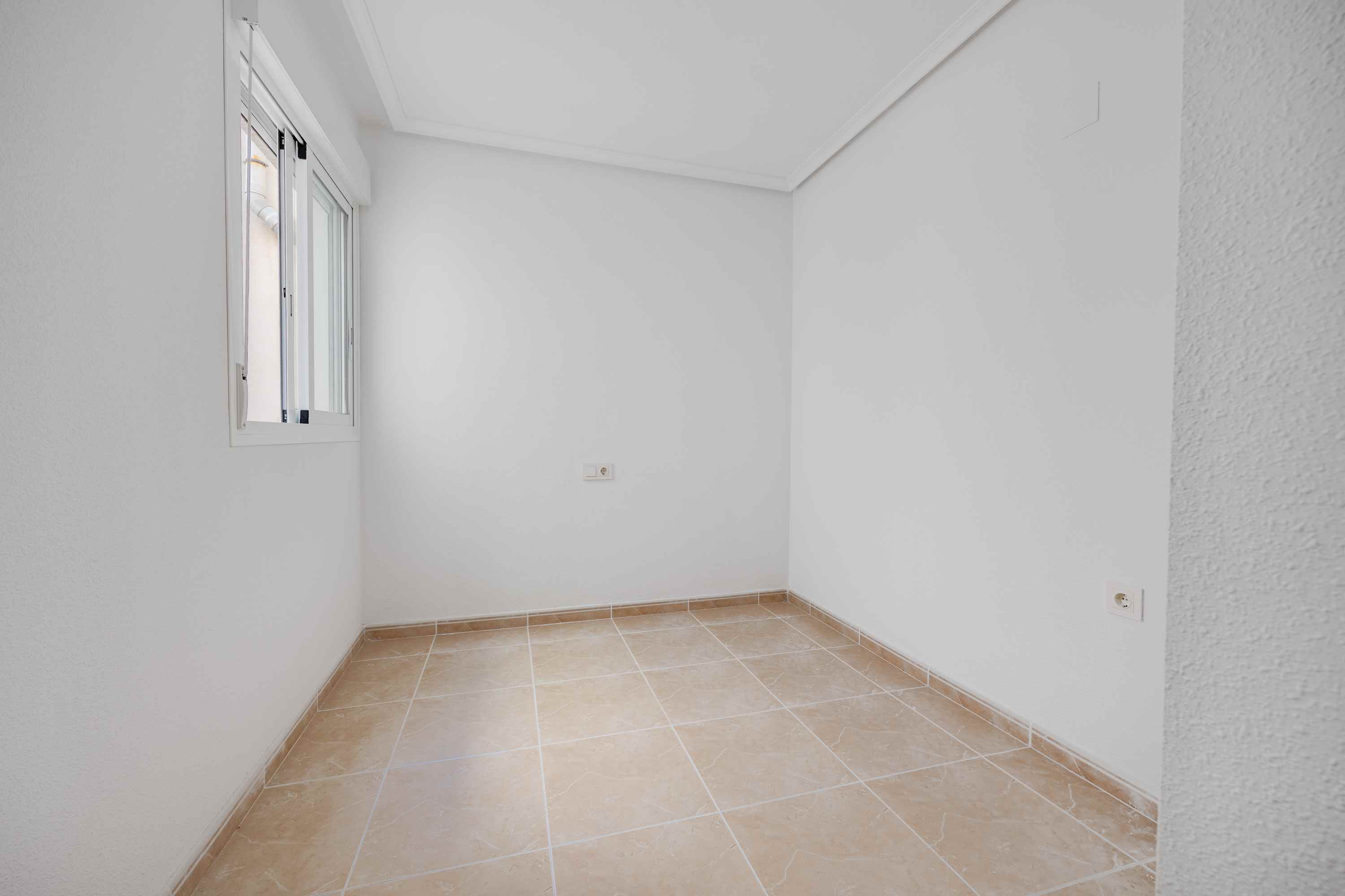 Apartamento com 2 quartos com piscina em Alicante, Espanha – Foto 28