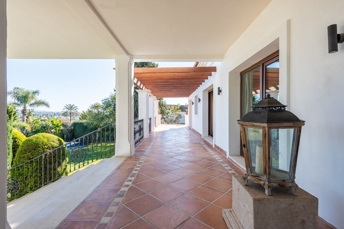 7 Bedroom Villa in Marbella - Photo 7