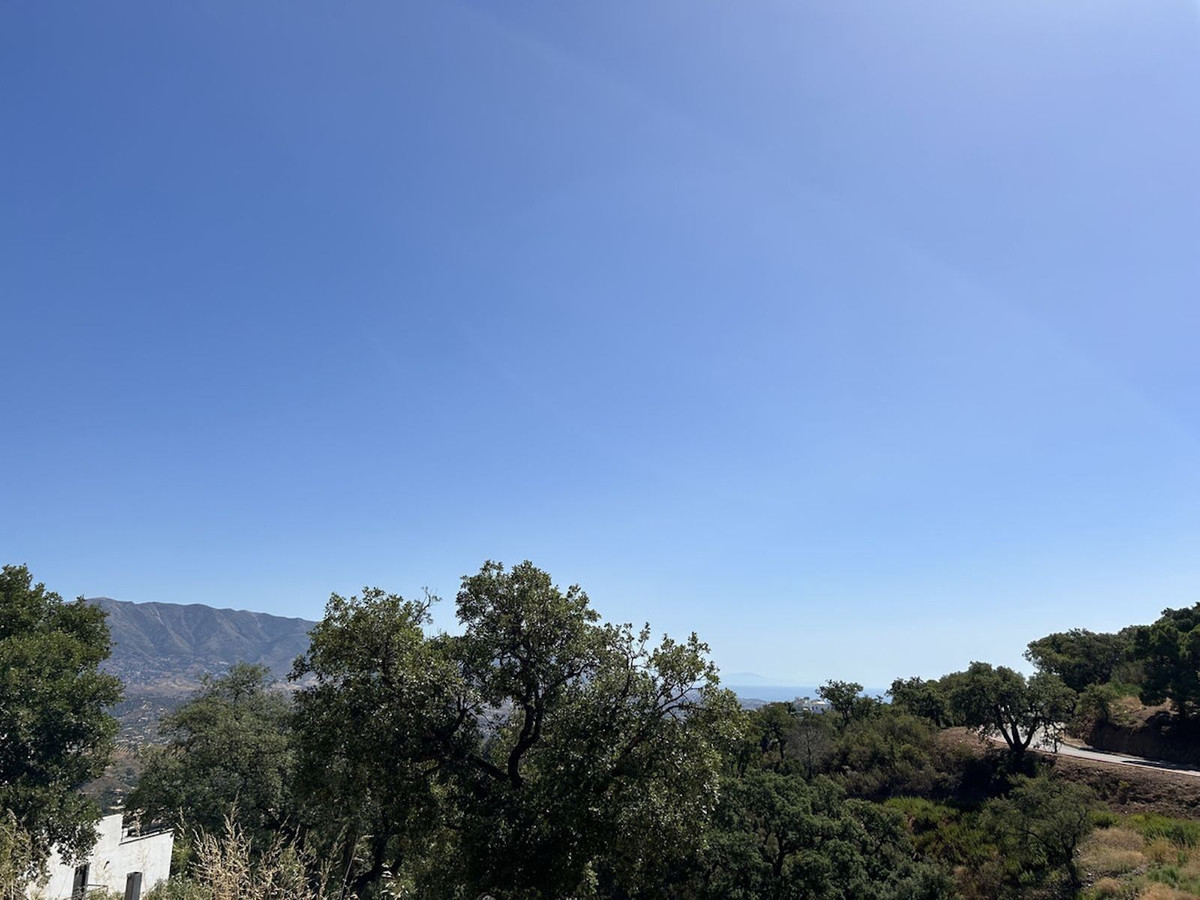 2,141 m² Plot in Marbella - Photo 3