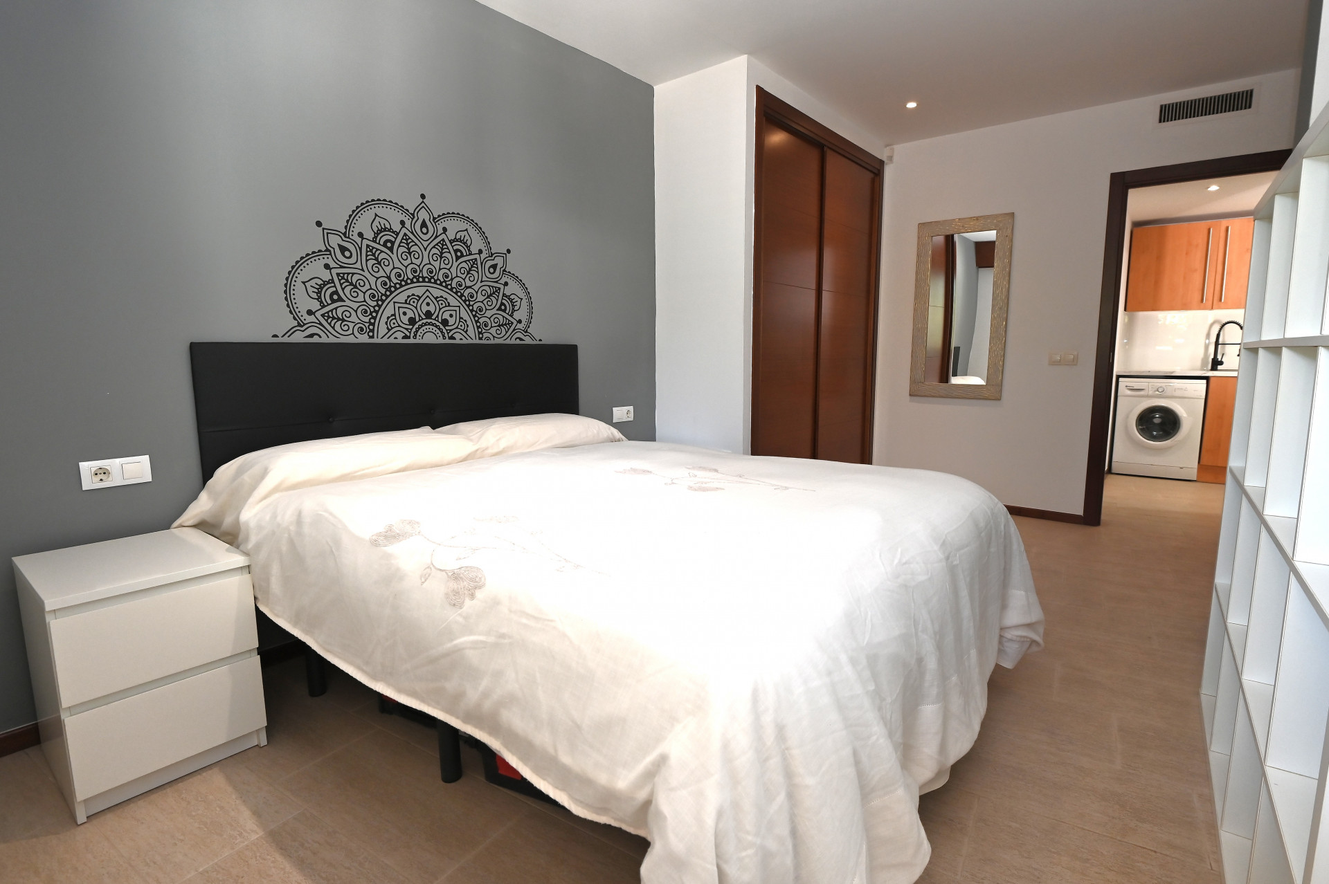 Piso de 2 dormitorios con piscina en Baleares – Foto 6
