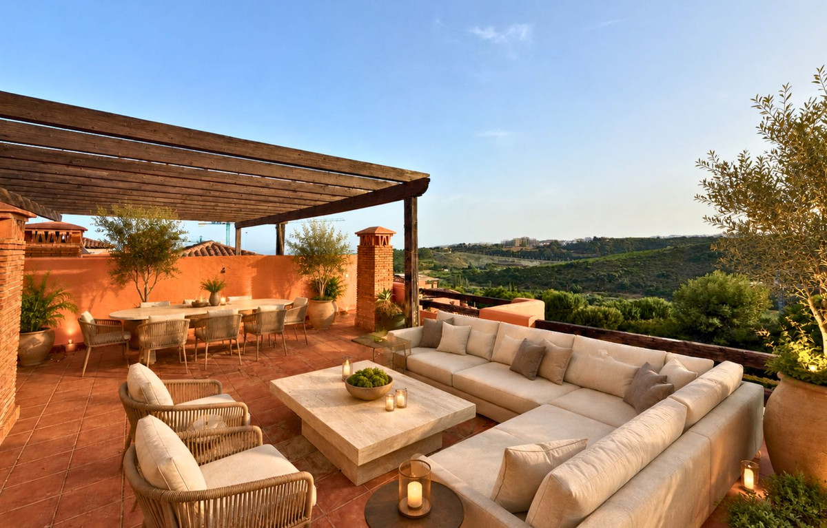 2 Bedroom Penthouse in Casares - Photo 6