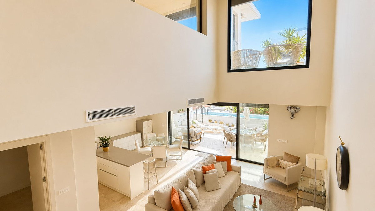 4 Bedroom Townhouse in Mijas - Photo 5
