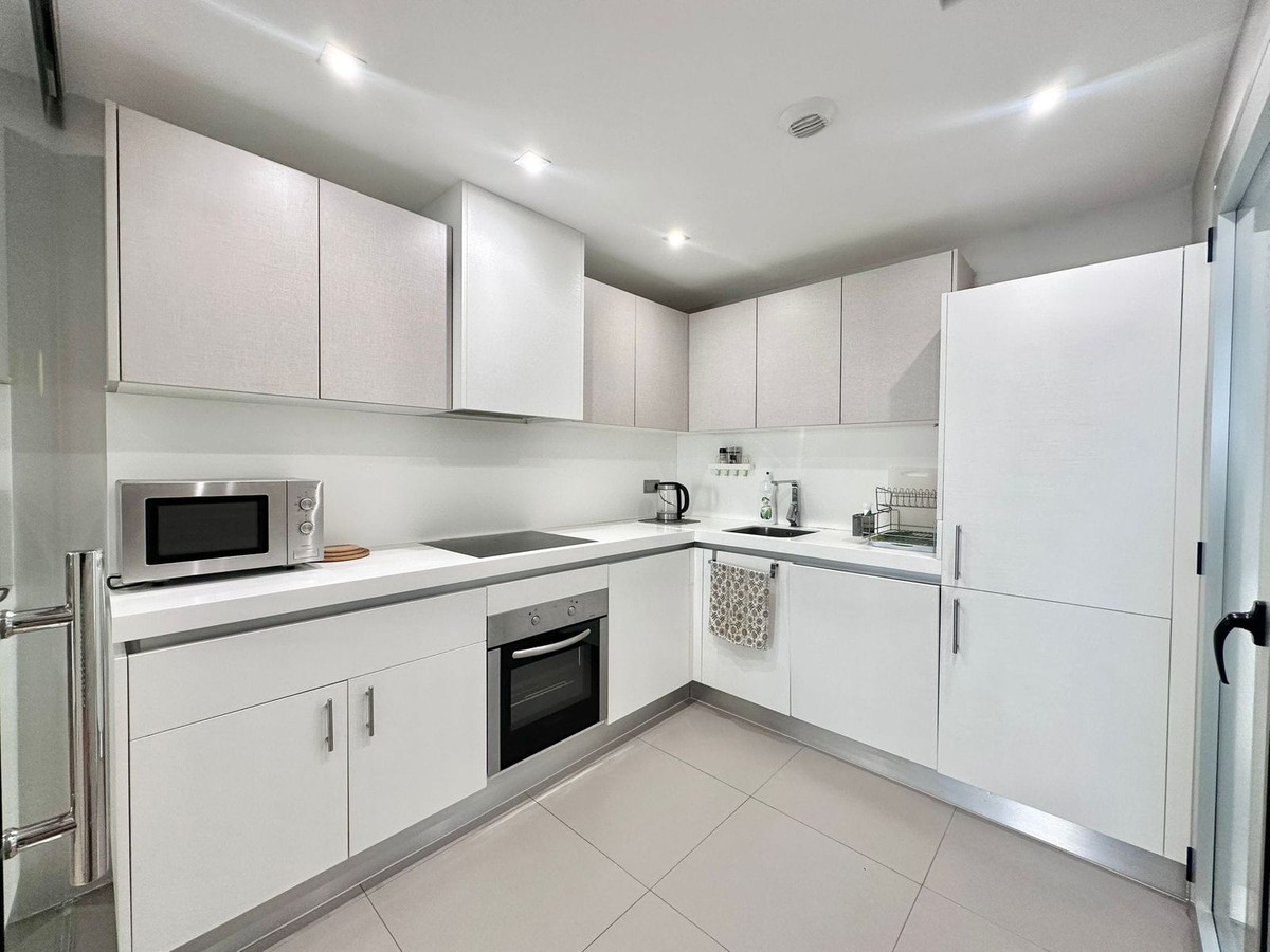 3 Bedroom Apartment in San Pedro de Alcántara - Photo 16