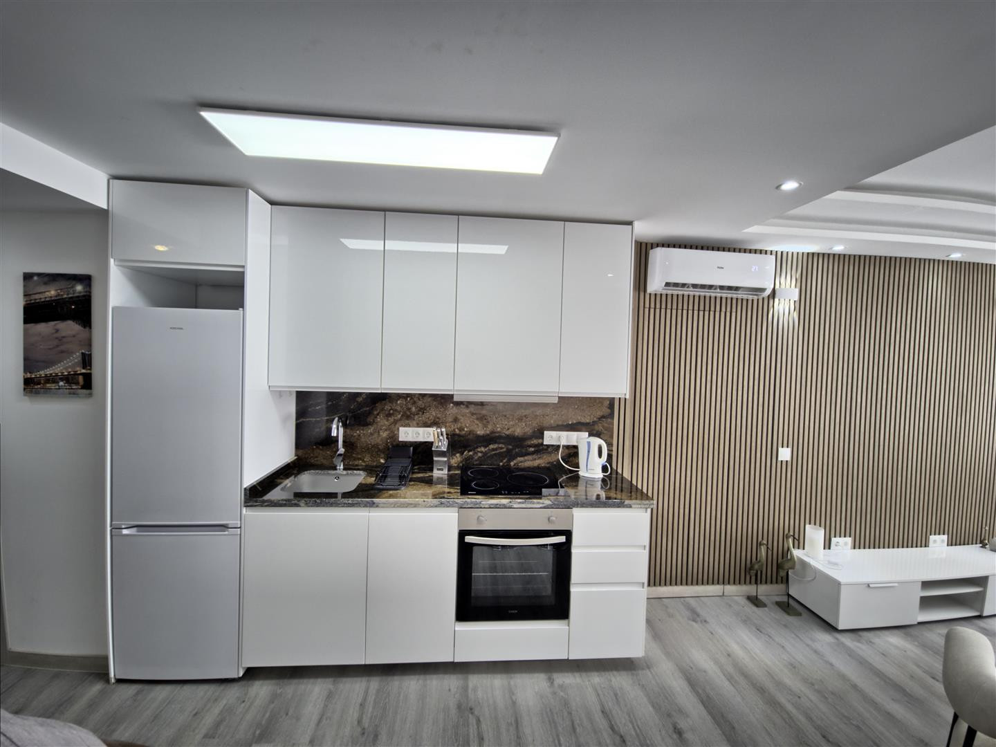 2 Bedroom Apartment in Marbella - Photo 14